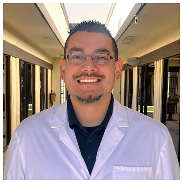 Doctor Alex Sanchez is a chiropractor at Innovative Medical Center